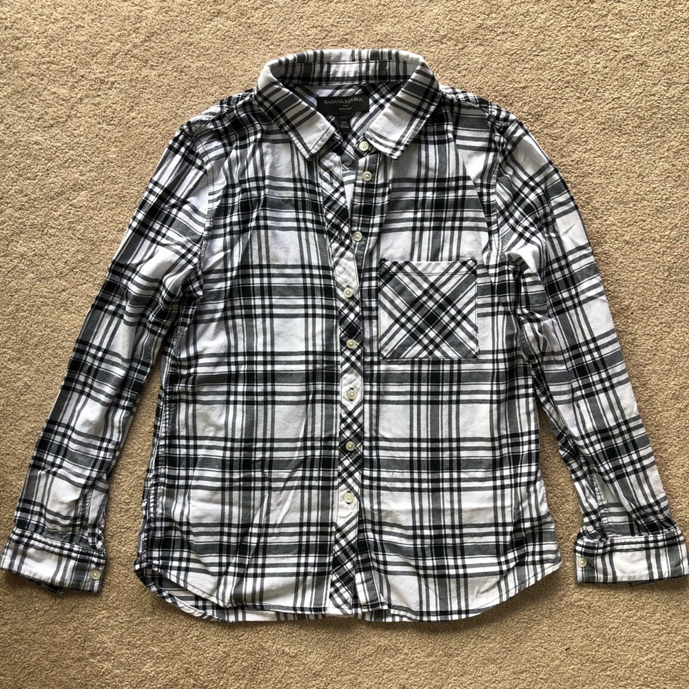 Banana Republic plaid button down shirt XSP